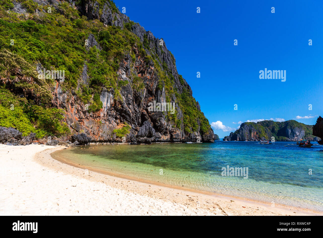 Una spiaggia nascosta in El Nido, PALAWAN FILIPPINE Foto Stock