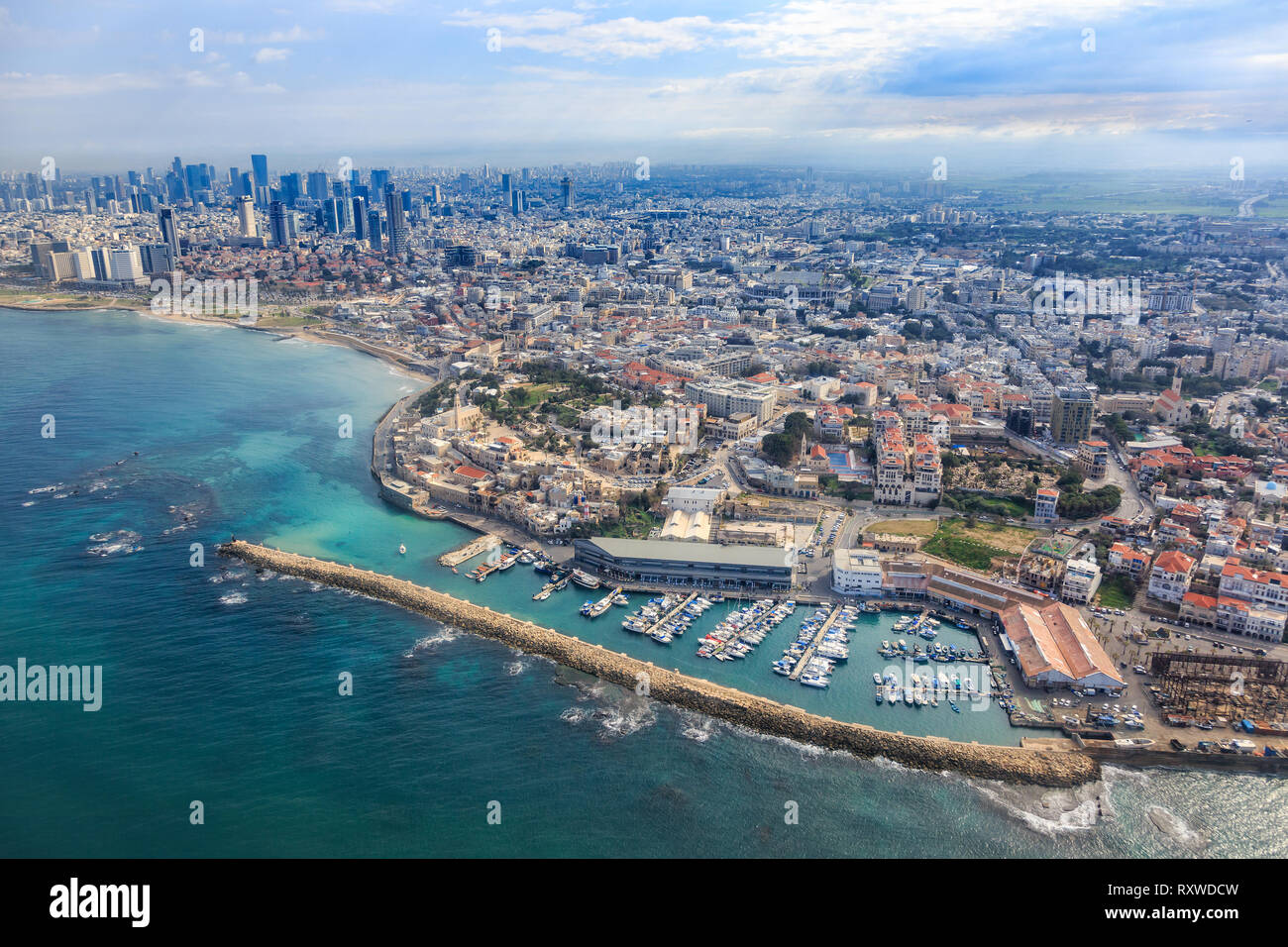 Tel Aviv, Israele - 24 Febbraio 2019: una vista panoramica di Tel Aviv da Jaffa. Foto Stock