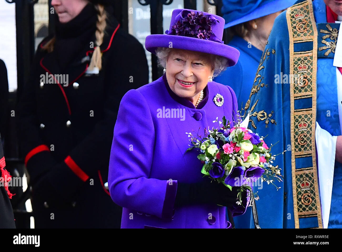 Queen Elizabeth II lascia dopo il servizio del Commonwealth presso l'Abbazia di Westminster, Londra. Foto Stock