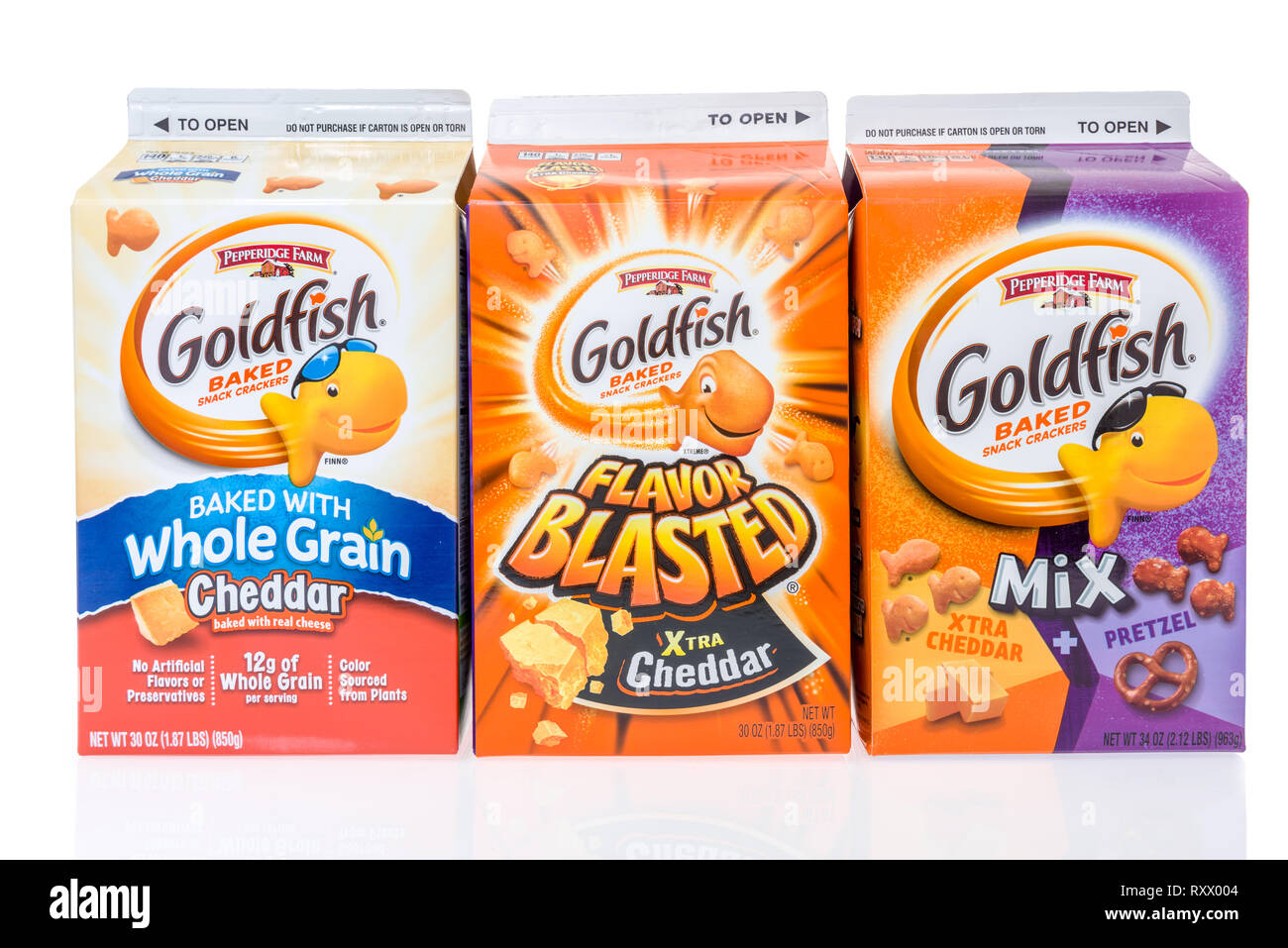 Winneconne, WI - 3 Marzo 2019: una collezione di Pepperidge Farm Goldfish cotta snack cracker dotato di grano intero, xtra cheddar e xtra con cheddar Foto Stock