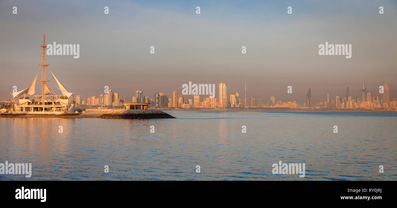 Architettura di Kuwait City. Kuwait City in Kuwait. Foto Stock