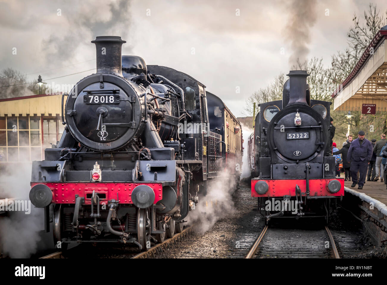 Esat Lancashire ferrovia a vapore a molla gala 2019. 78018 è un BR Classe Standard 2MT 2-6-0 Foto Stock