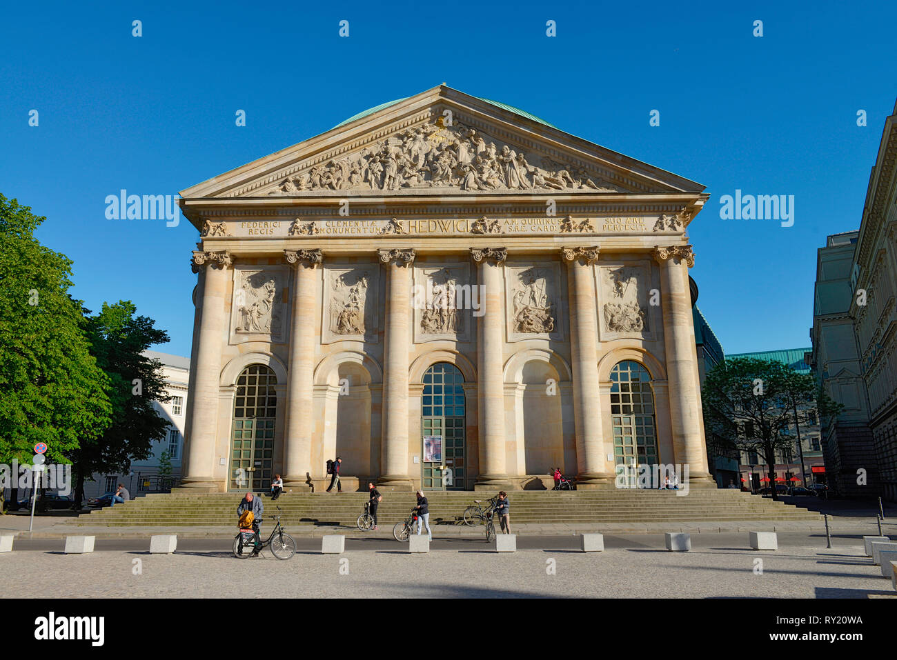 San-Hedwigs-Kathedrale, Bebelplatz, nel quartiere Mitte di Berlino, Deutschland Foto Stock