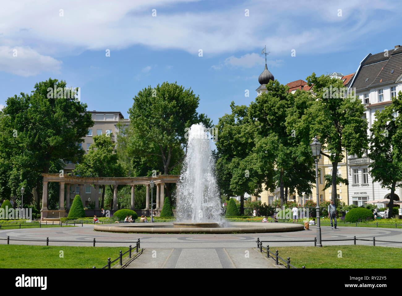 Viktoria-Luise-Platz, Schoeneberg, Berlino, Deutschland Foto Stock