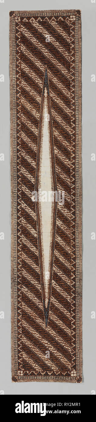 Slendang, 1800s. Indonesia, Java Centrale, xix secolo. Il batik; cotone; complessivo: 261.5 x 50,8 cm (102 15/16 x 20 in Foto Stock