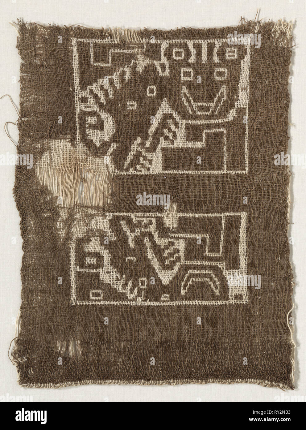 Frammento di un tessuto doppio, c. 1100-1400. Perù, Costa Centrale, Chancay, 12th del XV secolo. Tabby, armatura a doppio telo; cotone; media: 30,5 x 23,5 cm (12 x 9 1/4 in Foto Stock