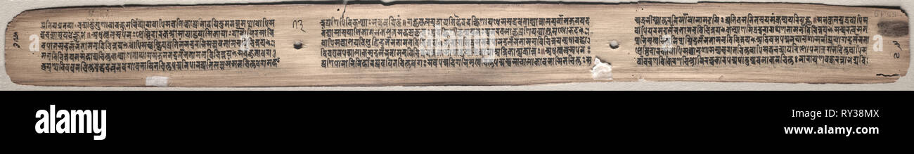 Foglia dal Gandavyuha: testo, dal capitolo 10 Asha (verso), 1000-1100s. India Orientale, Pala periodo. Inchiostro e colore su foglie di palmo; media: 4,2 x 52,4 cm (1 5/8 x 20 5/8 in Foto Stock Foglia dal Gandavyuha: testo, dal capitolo 10 Asha (verso), 1000-1100s. India Orientale, Pala periodo. Inchiostro e colore su foglie di palmo; media: 4,2 x 52,4 cm (1 5/8 x 20 5/8 in Foto Stock