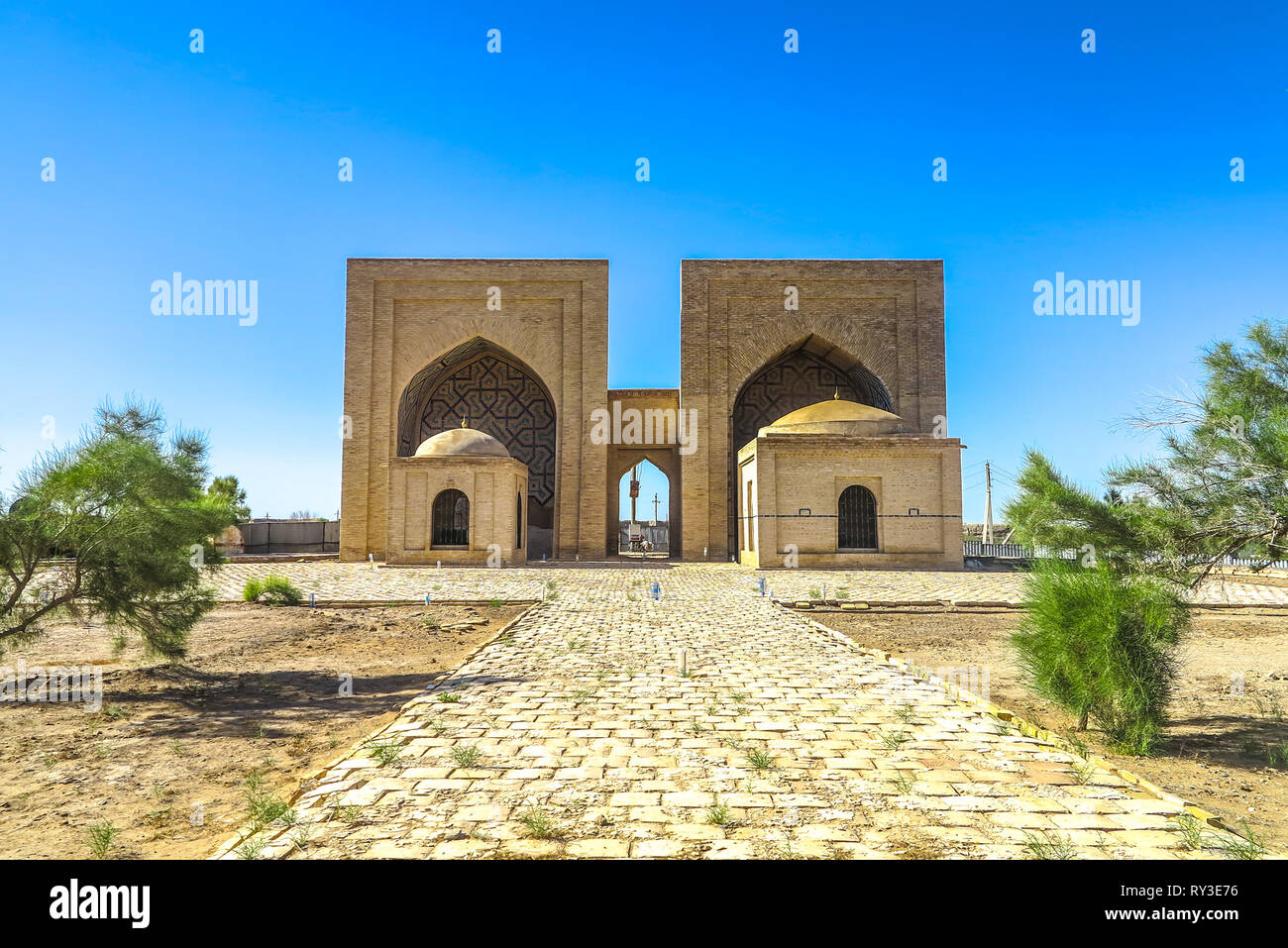 Mary Turkmenistan complesso architettonico del Askhabs vista frontale con il tramonto del sole Foto Stock