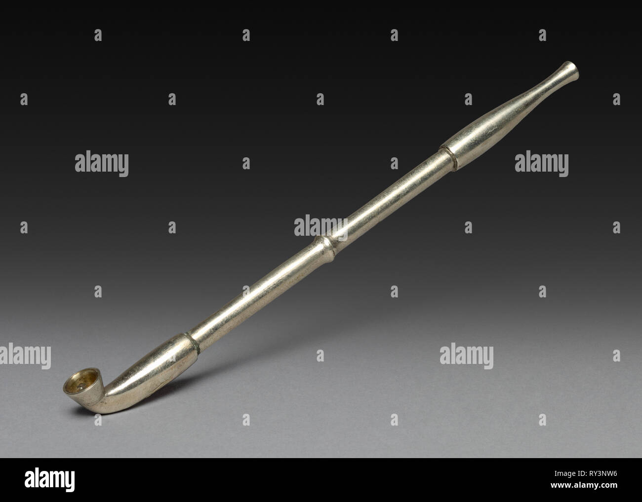 Tubo di tabacco, xix secolo. Giappone, Periodo Edo (1615-1868). Metallo; complessivo: 15,3 cm (6 in Foto Stock