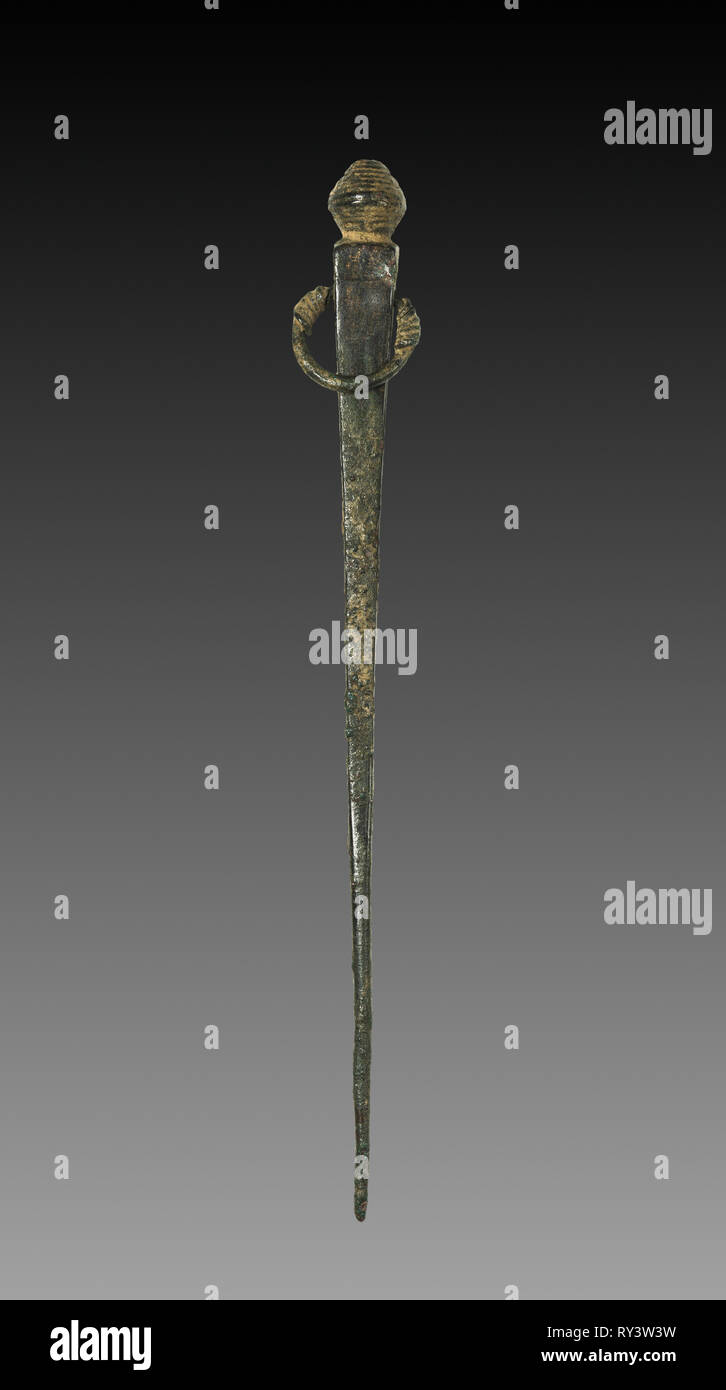 La coppiglia per carro 2a-1st millennio BC. Iran, Luristan (?), 2a-1st millennio BC. Bronzo; complessivo: 17,8 cm (7 in Foto Stock