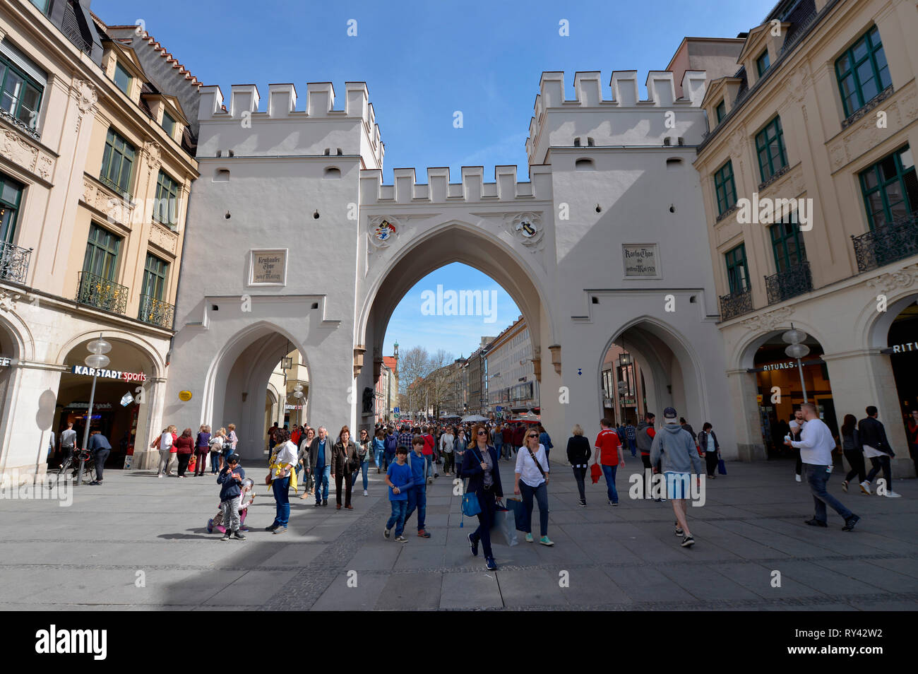Karlstor, Neuhauser Strasse, Monaco di Baviera, Deutschland Foto Stock