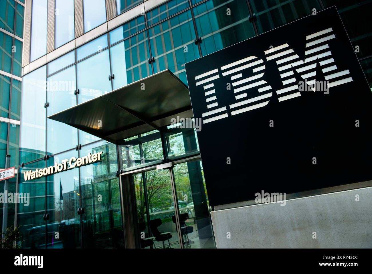 IBM Watson IoT Centro, Mies-van-der-Rohe-Strasse, Schwabing, Monaco di Baviera, Deutschland Foto Stock