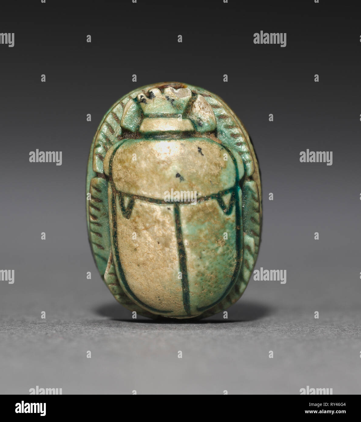 Seti I scarabeo, 1295-1186 A.C. Egitto, Nuovo Regno, Dynasty 19 o versione successiva. Verde steatite vetrato; complessivo: 1,5 cm (9/16 in Foto Stock