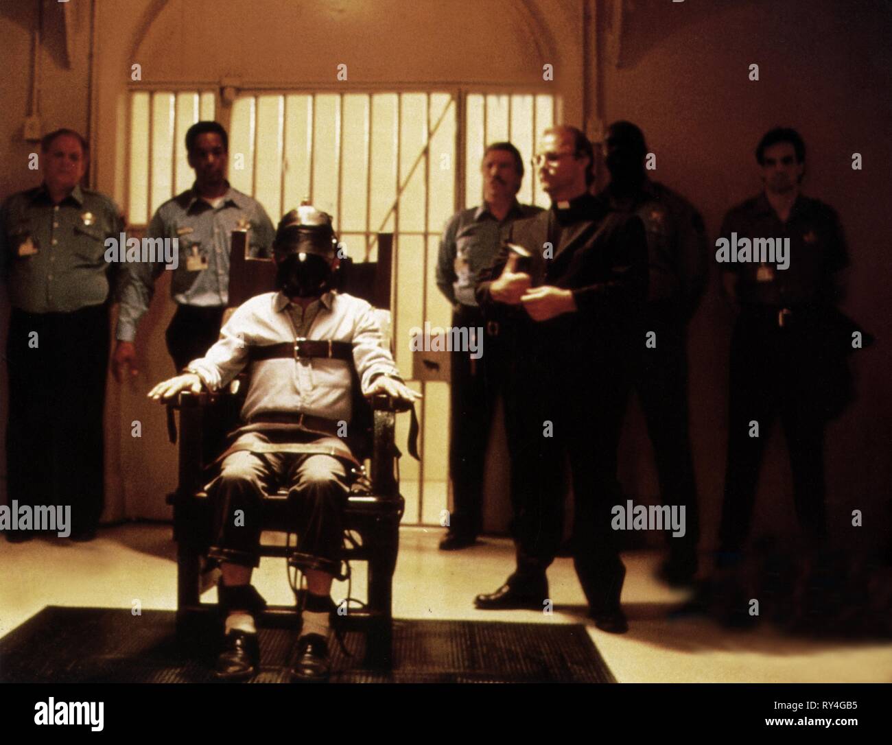 Uomo in sedia elettrica, canali di commutazione, 1988 Foto Stock
