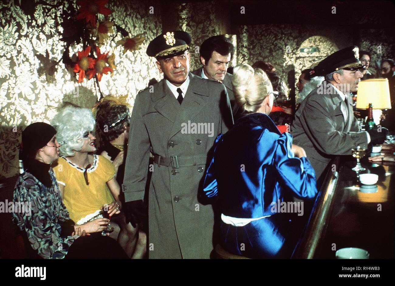 SAVALAS,Culp,Mason, dentro e fuori, 1975 Foto Stock