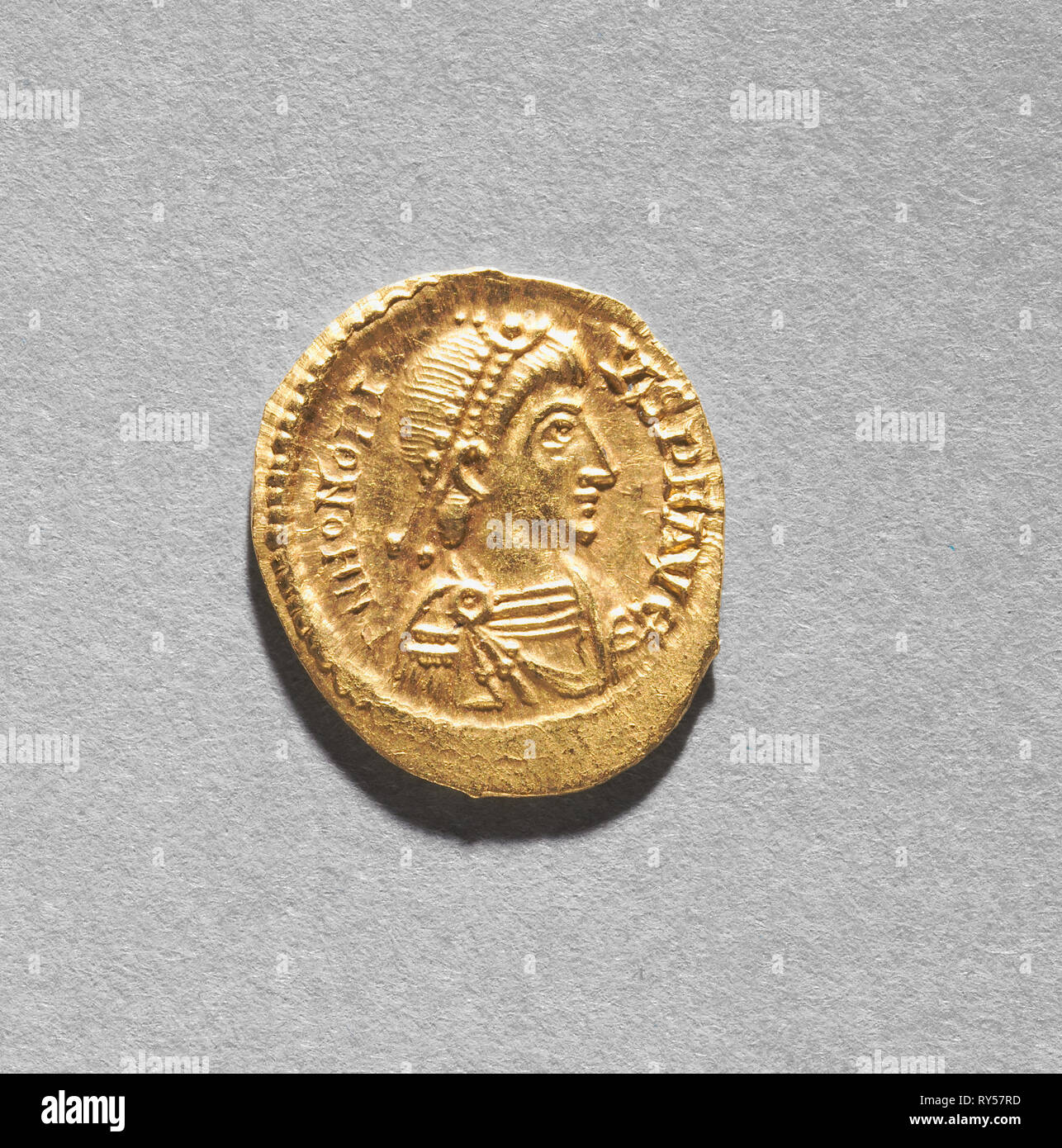 Solidus di Arkadios, 395-408. Bisanzio, Costantinopoli, periodo bizantino, fine 4th-inizio del V secolo. Oro; diametro: 2 cm (13/16 in Foto Stock