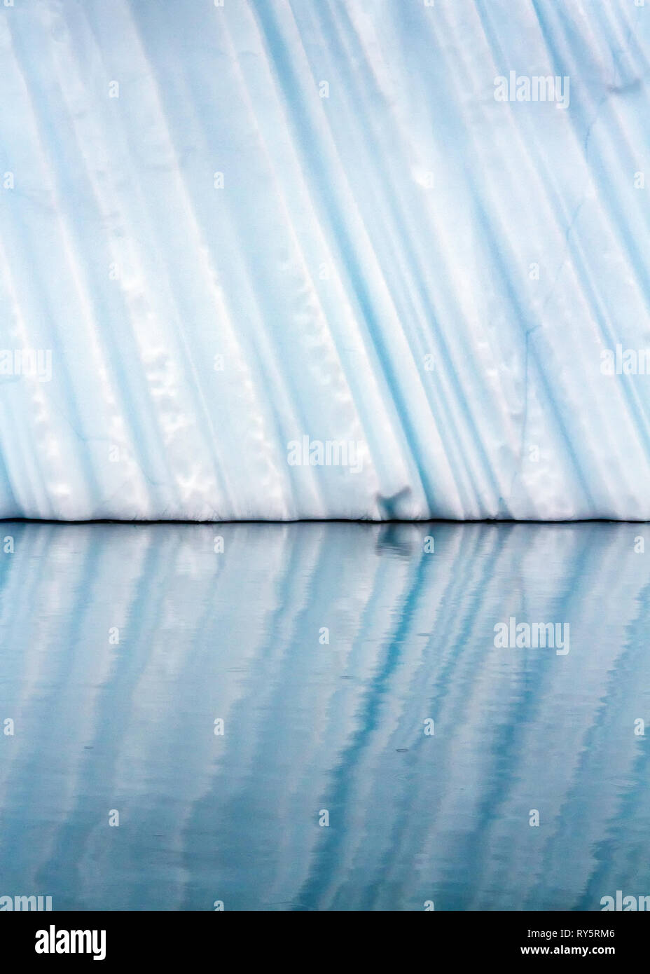 Close-up iceberg dettaglio e di riflessione, la Groenlandia Foto Stock