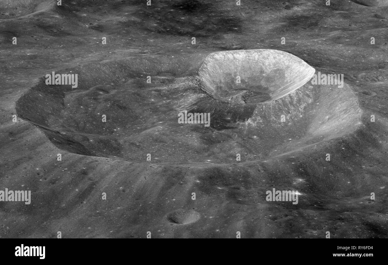 Il Cratere Wargo, chiamato dopo Michael Wargo, è di 8,6 miglia (13,8 km) in diametro e si trova sul lato più lontano della luna. Foto Stock