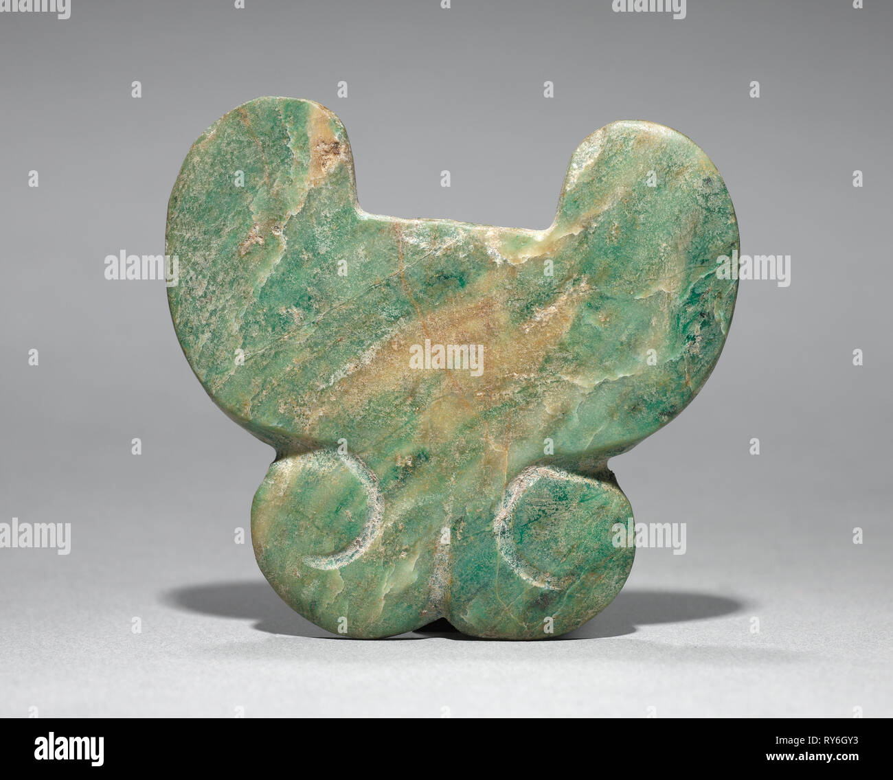 Butterfly naso ornamento, 150-200. Messico centrale, Teotihuacán, periodo classico. Jadeite-albitite Foto Stock