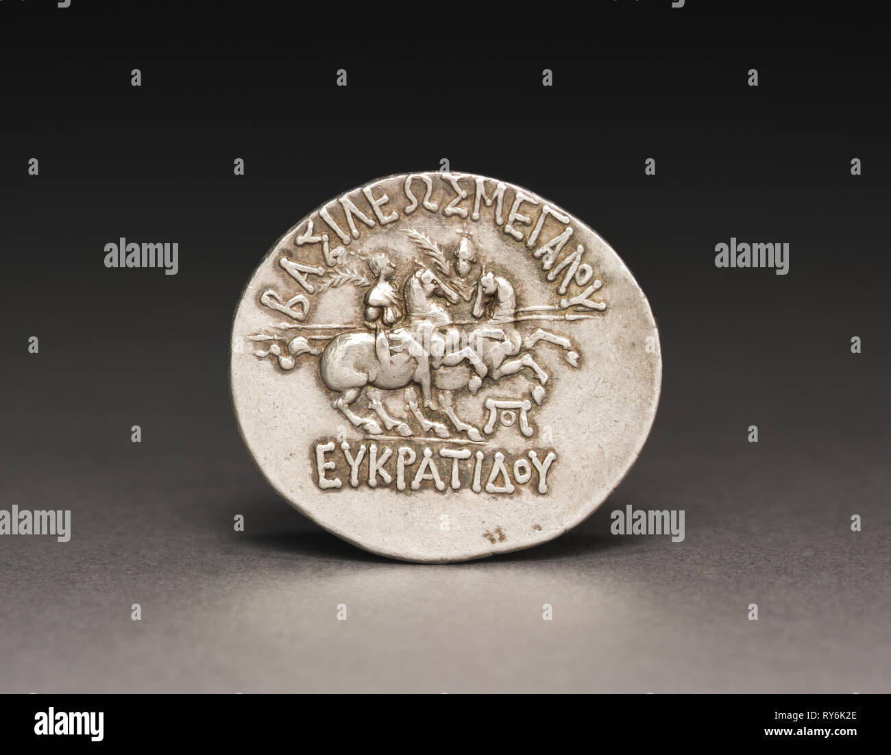 Moneta di Eukratides I, 170-145 A.C. Afghanistan, Bactria, Bactrian periodo (3rd-2nd secolo BC), Eukratides I. Argento; diametro: 3,4 cm (1 5/16 in Foto Stock