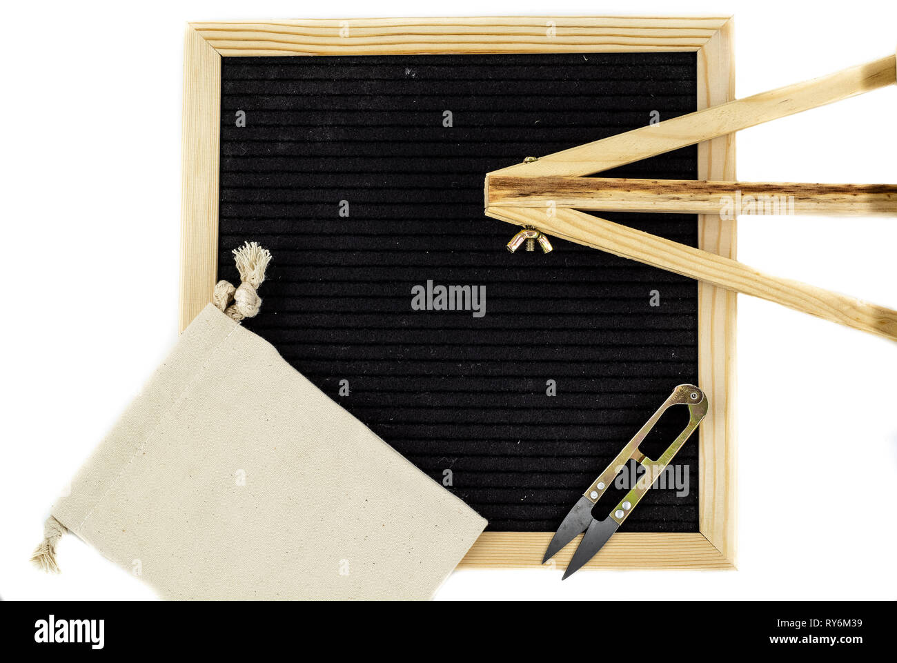 In feltro nero scheda lettera accessori forbice stand borsa da viaggio per la decorazione della casa foto regalo puntelli baby doccia nozze stile di vita foto Foto Stock