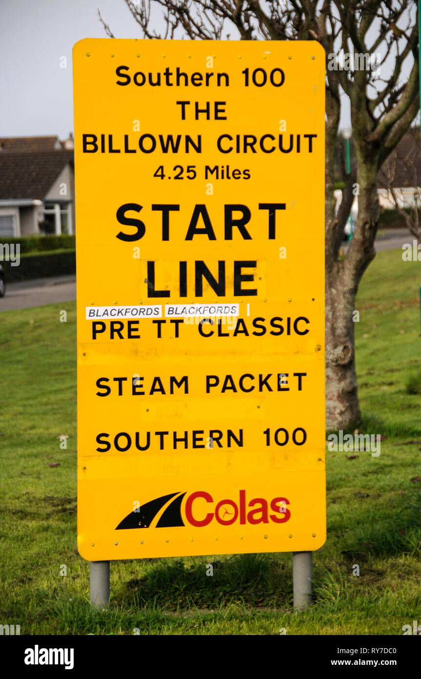 La linea di partenza del sud 100 gara presso il circuito di Billown vicino a Castletown sulla costa sud dell'isola di Mann, Gran Bretagna. Southern 100 gara è Foto Stock La linea di partenza del sud 100 gara presso il circuito di Billown vicino a Castletown sulla costa sud dell'isola di Mann, Gran Bretagna. Southern 100 gara è Foto Stock