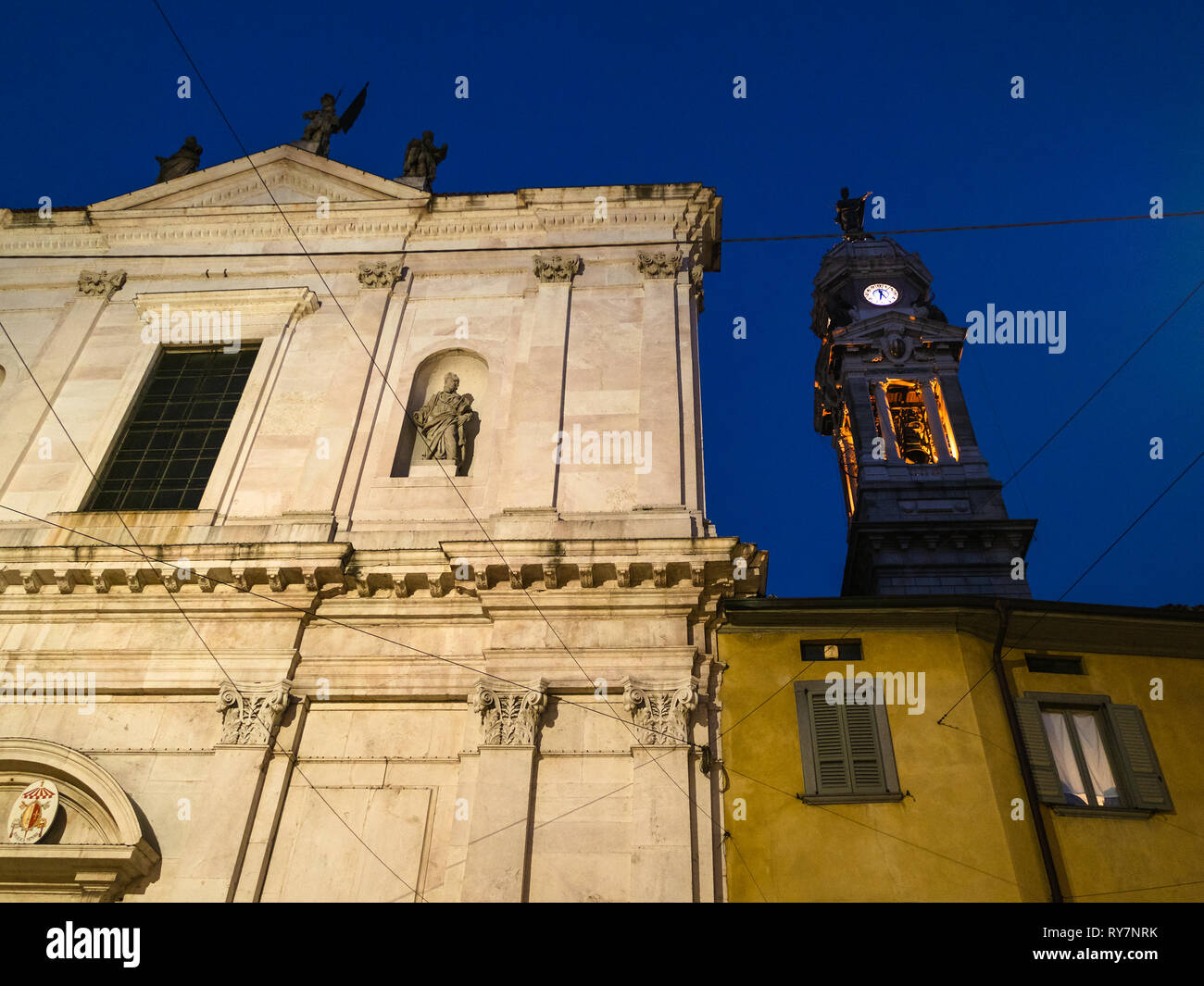 Viaggiare in Italia - Chiesa Basilica di Sant'Alessandro in Colonna su strada Via Sant Alessandro in Città Bassa (Città Bassa) della città di Bergamo, Lombardia a Foto Stock