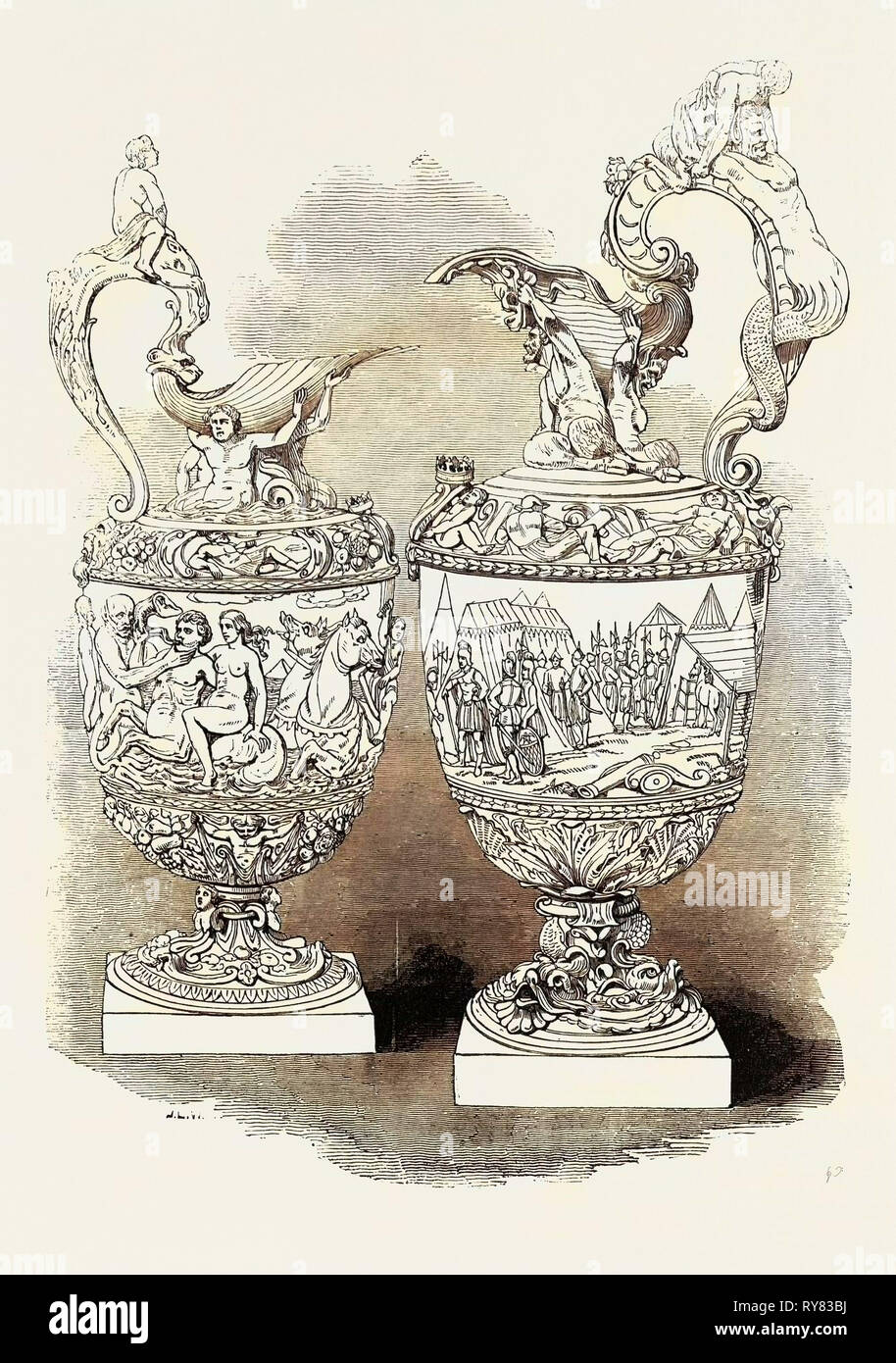 Silver Ewers, ingegno Salvers, che rappresentano i trionfi del Doria. Il XVII secolo Foto Stock