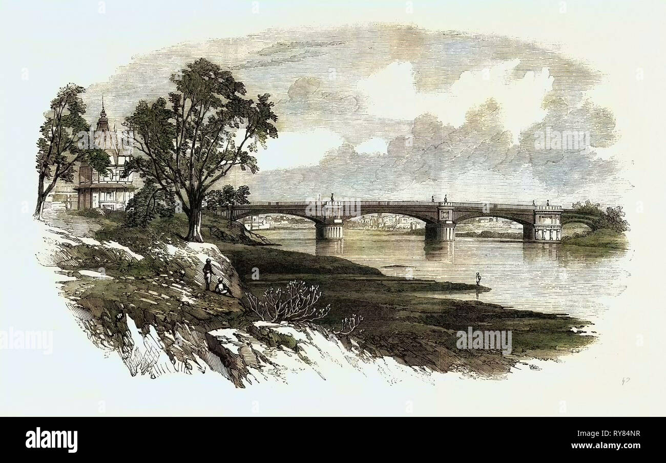 Ponte di ferro attraverso il Goomtee a Lucknow adottate dalle società n. 1 e 2 del Royal Welsh Fusiliers Foto Stock