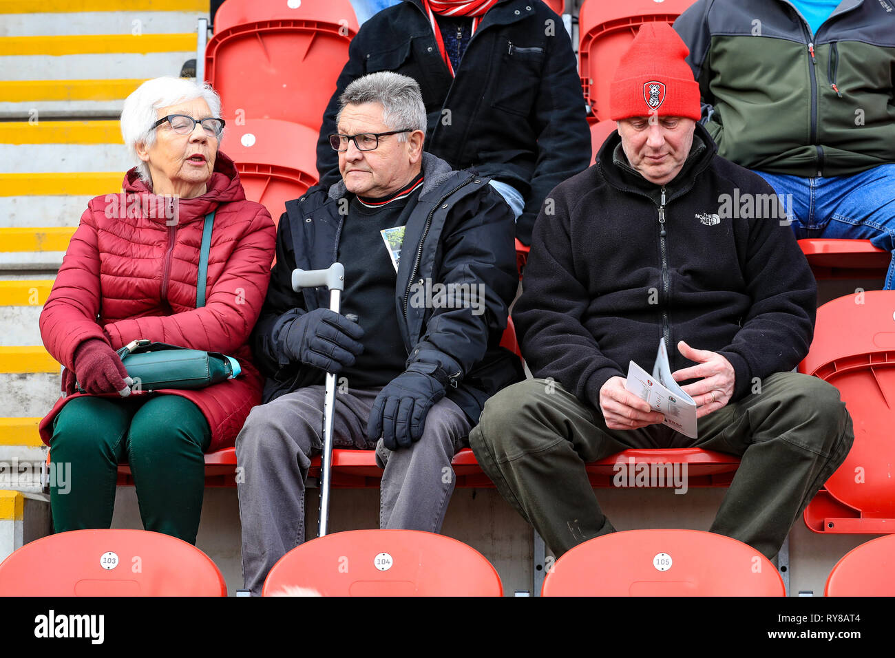 2 marzo 2019, New York Stadium, Rotherham, Inghilterra; Sky Campionato Bet Rotherham United vs Blackburn Rovers ; Rotherham appassionati al New York Stadium prima di kick off Credit: John Hobson/News immagini English Football League immagini sono soggette a licenza DataCo Foto Stock