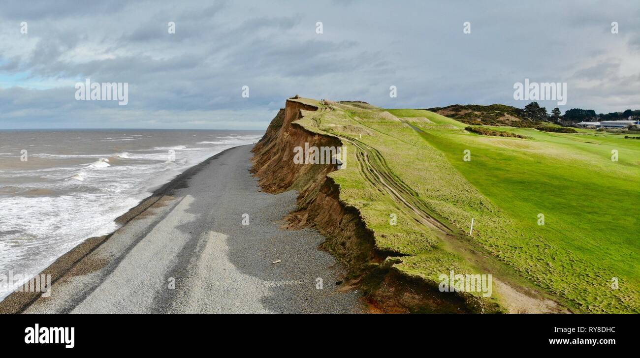 Scogliere Sheringham Norfolk Campo da Golf Beach Drone Shot Foto Stock