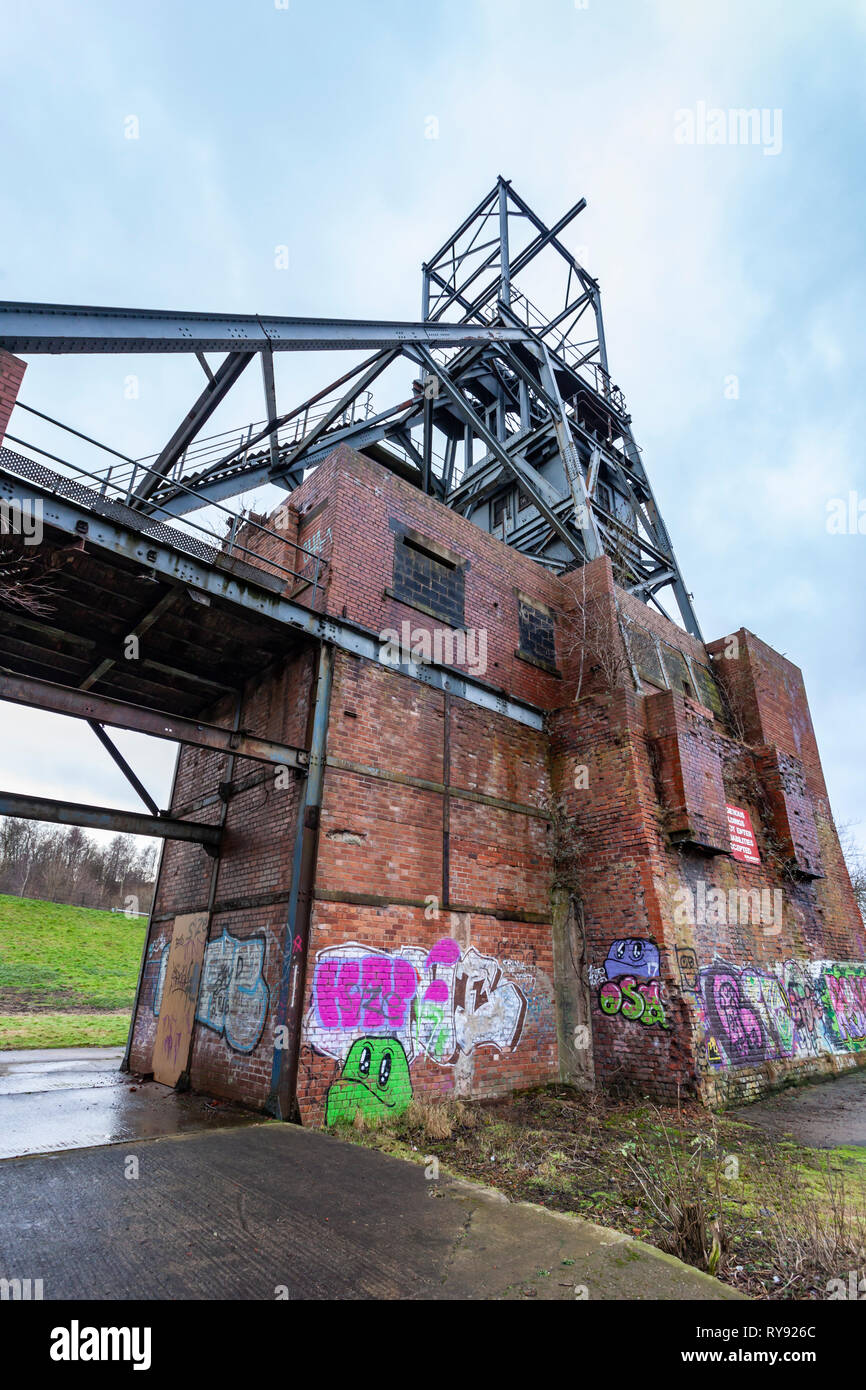 I graffiti sulla parete di Barnsley colliery principale. Foto Stock