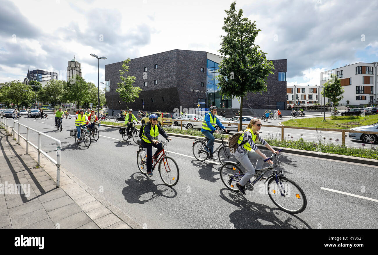 Essen, la zona della Ruhr, Renania settentrionale-Vestfalia, Germania - la città in bicicletta, escursioni in bicicletta per un buon clima, evento, la campagna del clima alleanza, qui all'uni Foto Stock