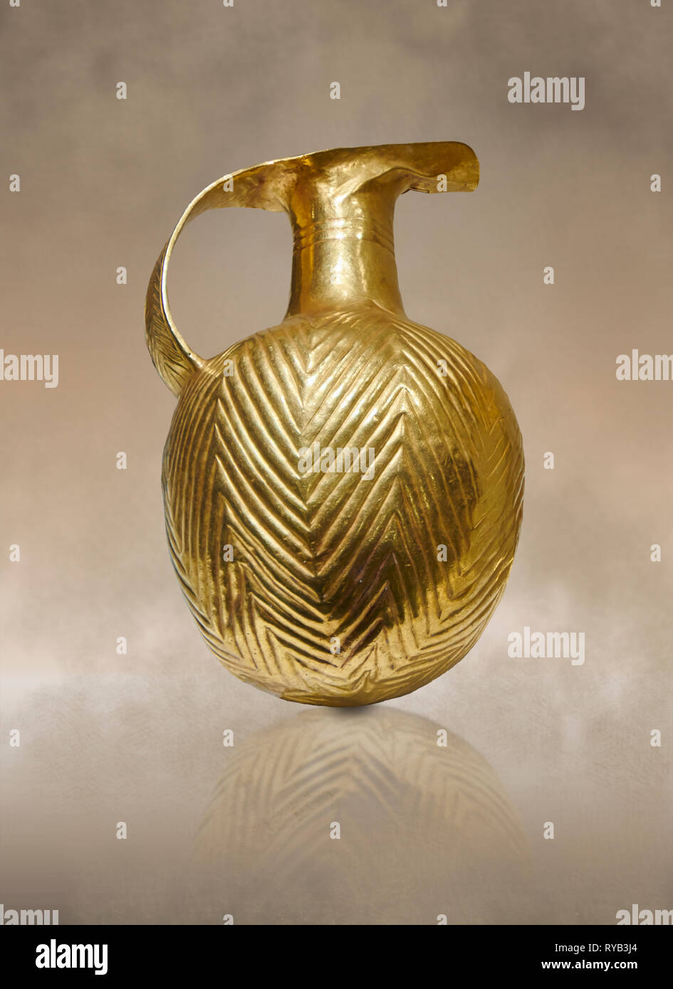 Età del Bronzo Hattian pallone d'oro da una possibile Età del Bronzo tomba reale (2500 BC 2250 BC) - Alacahoyuk - Museo della Civiltà anatolica, Ankara, Tu Foto Stock