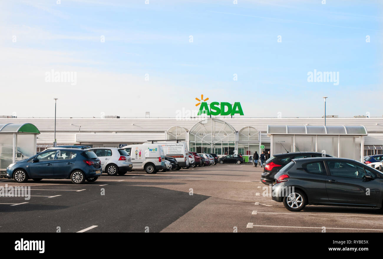 Asda store sul Ciliegio Retail Park Cherry Tree Road Blackpool Lancashire England Regno Unito Foto Stock