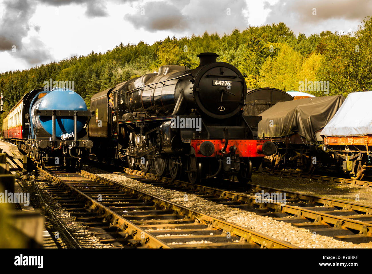 Classe Stanier 5 4-6-0 n. 44776 alla stazione Levisham sulla North Yorkshire Moors Steam Railway Foto Stock