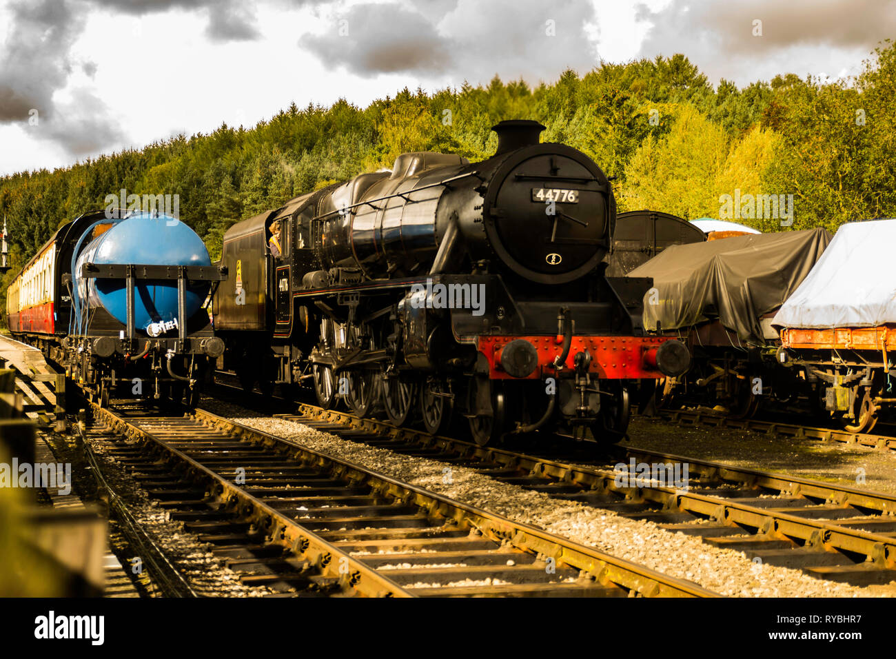 Classe Stanier 5 4-6-0 n. 44776 alla stazione Levisham sulla North Yorkshire Moors Steam Railway Foto Stock