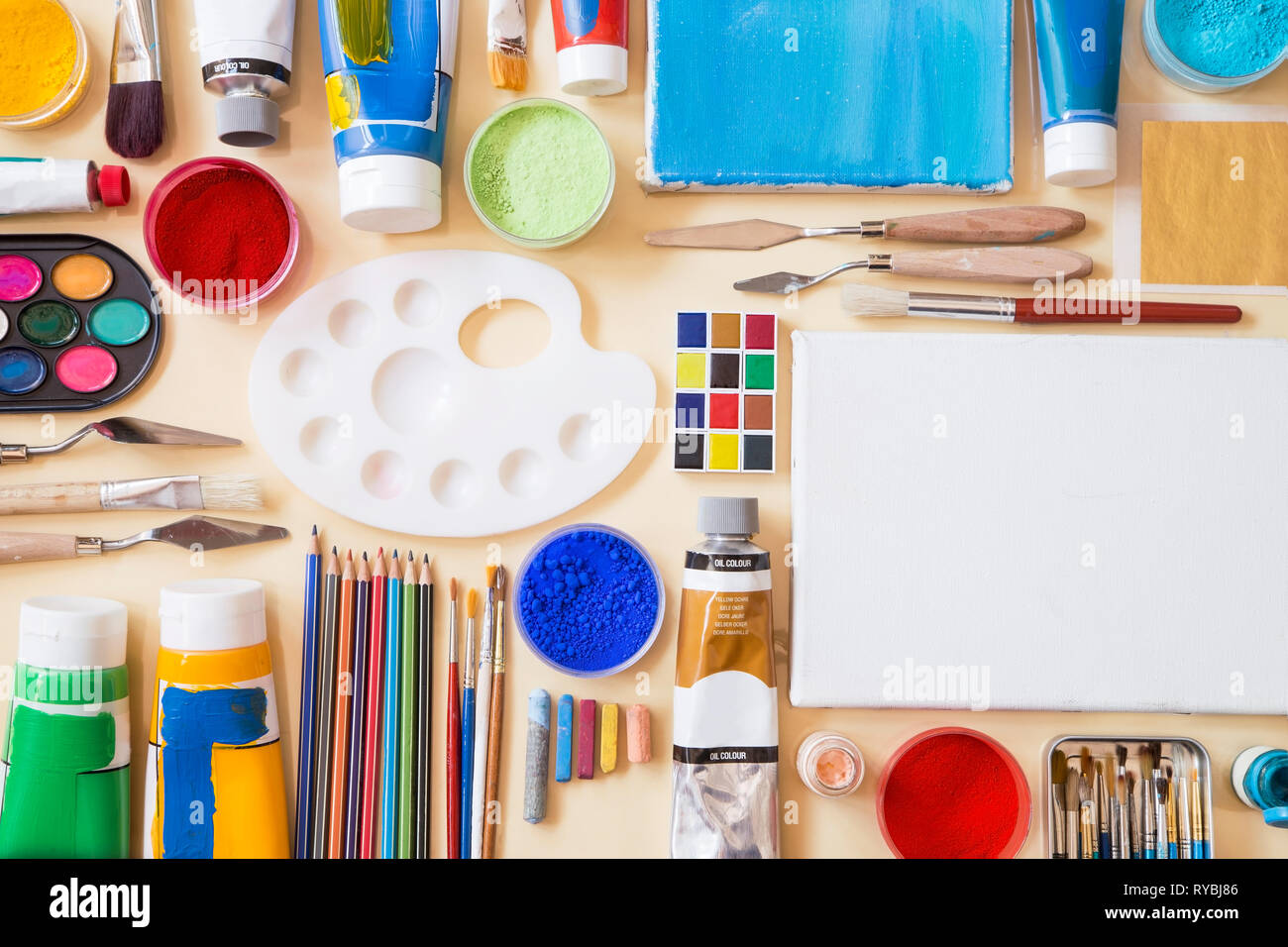 Varie apparecchiature di verniciatura close up Foto Stock