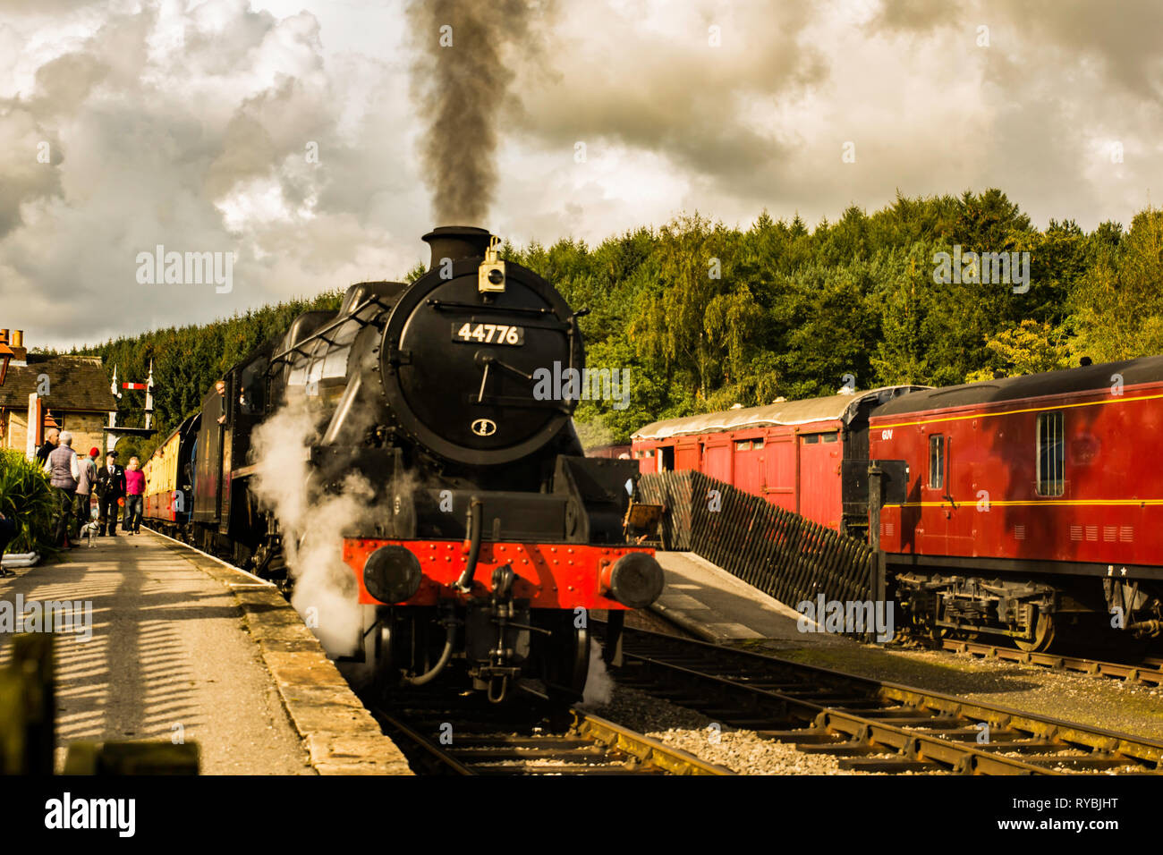 Classe Stanier 5 4-6-0 n. 44776 alla stazione Levisham sulla North Yorkshire Moors Steam Railway Foto Stock