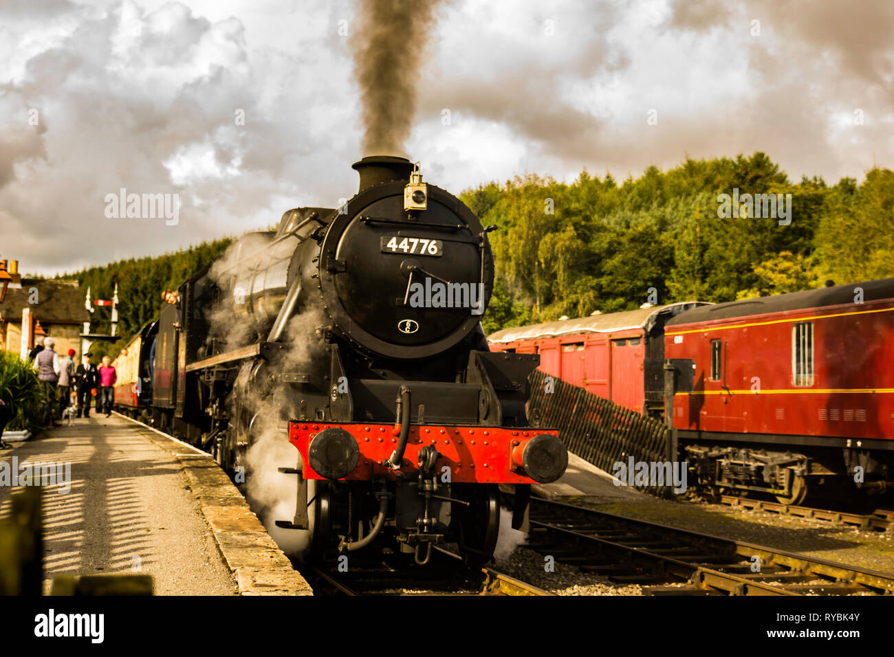 Classe Stanier 5 4-6-0 n. 44776 alla stazione Levisham sulla North Yorkshire Moors Steam Railway Foto Stock