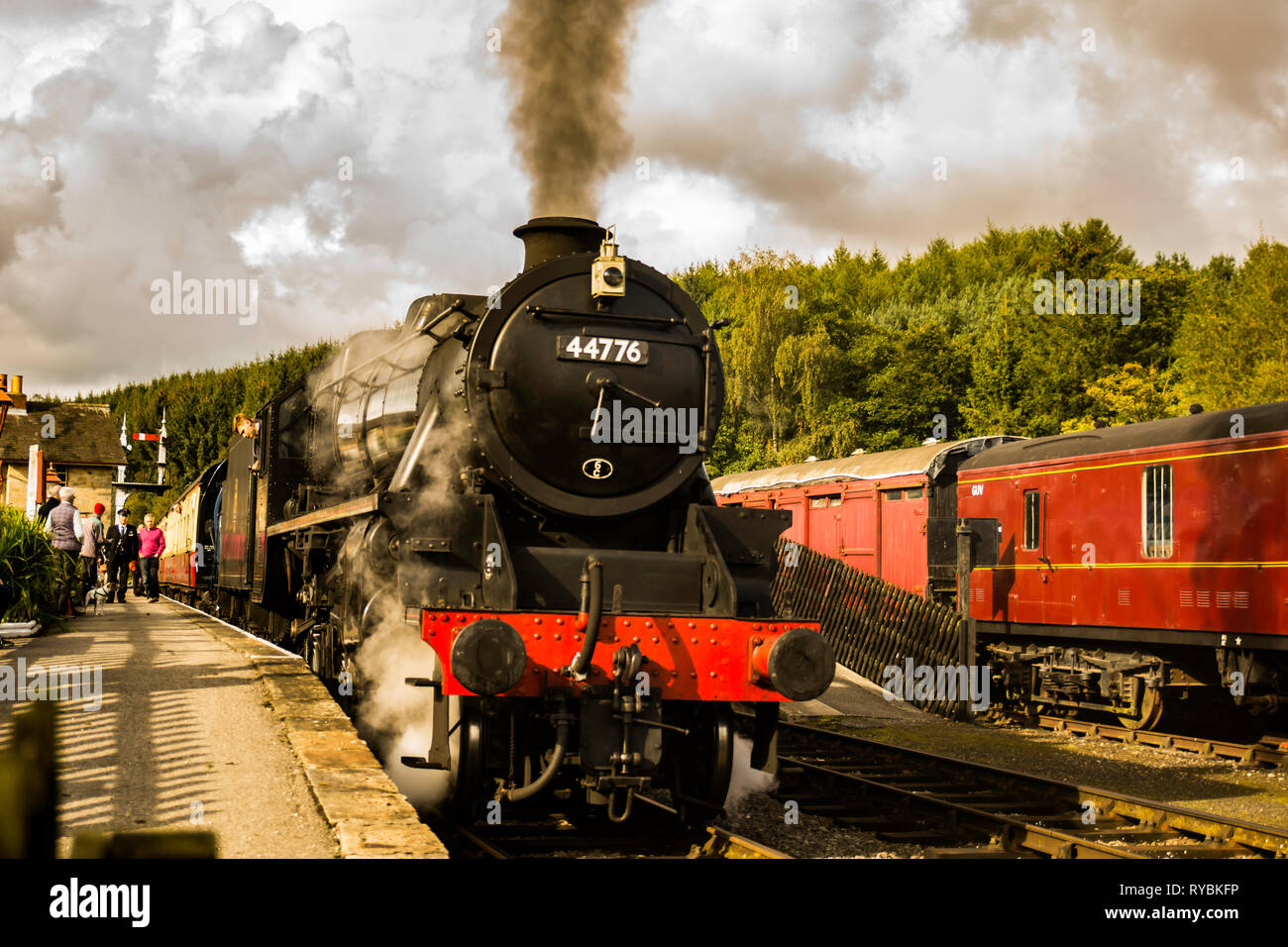 Classe Stanier 5 4-6-0 n. 44776 alla stazione Levisham sulla North Yorkshire Moors Steam Railway Foto Stock