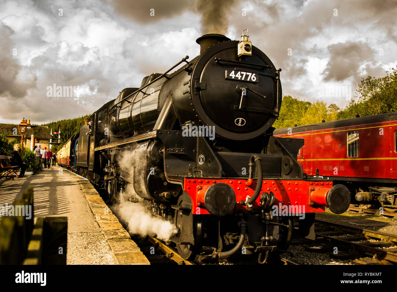 Classe Stanier 5 4-6-0 n. 44776 alla stazione Levisham sulla North Yorkshire Moors Steam Railway Foto Stock