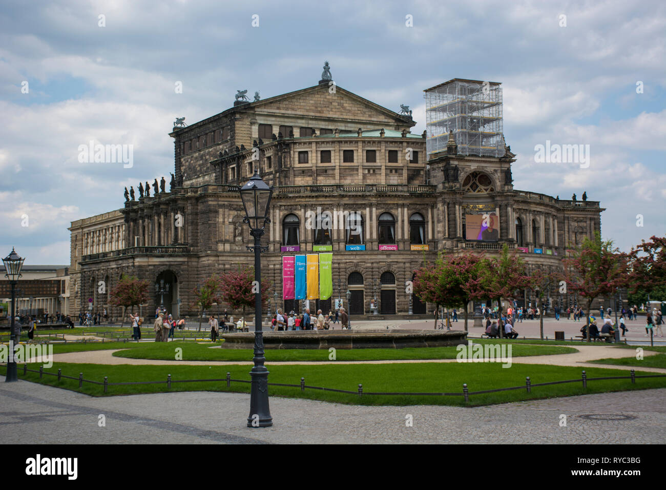 Teatro dell'Opera Semperoper di Dresda in Sassonia Germania Foto Stock