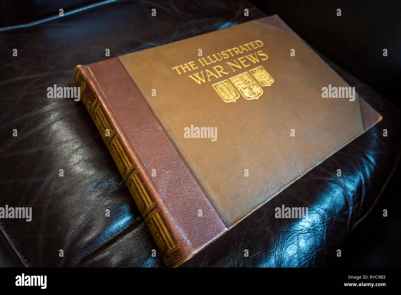 Libro antico coprire chiamato illustrato notizie della guerra chiamato illustrato notizie della guerra Foto Stock