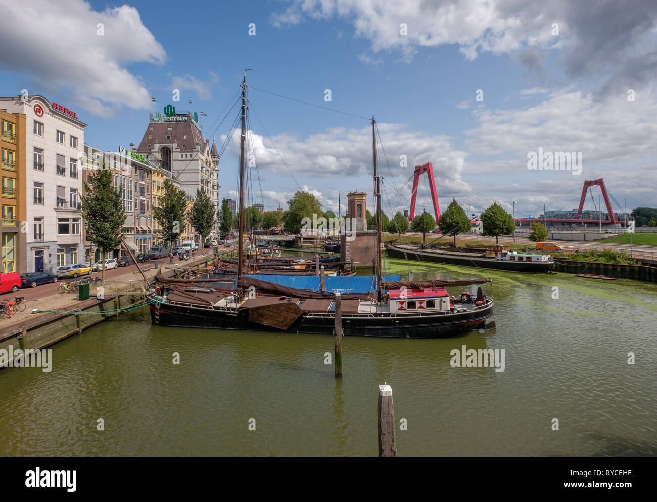 Storico Oude Haven con navi vecchie nel centro della città di Rotterdam Foto Stock