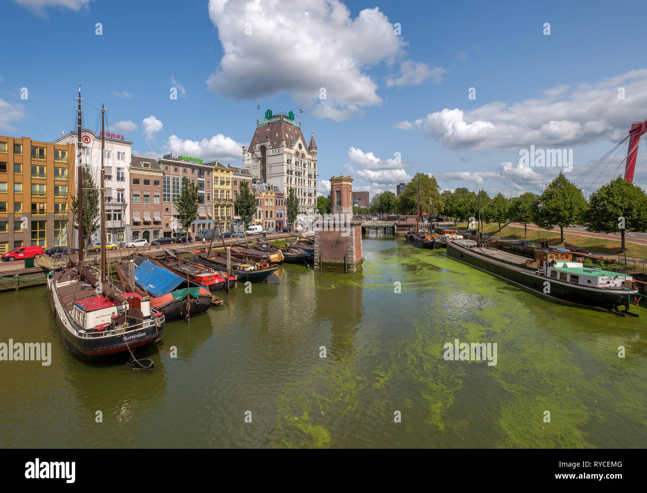 Storico Oude Haven con navi vecchie nel centro della città di Rotterdam Foto Stock