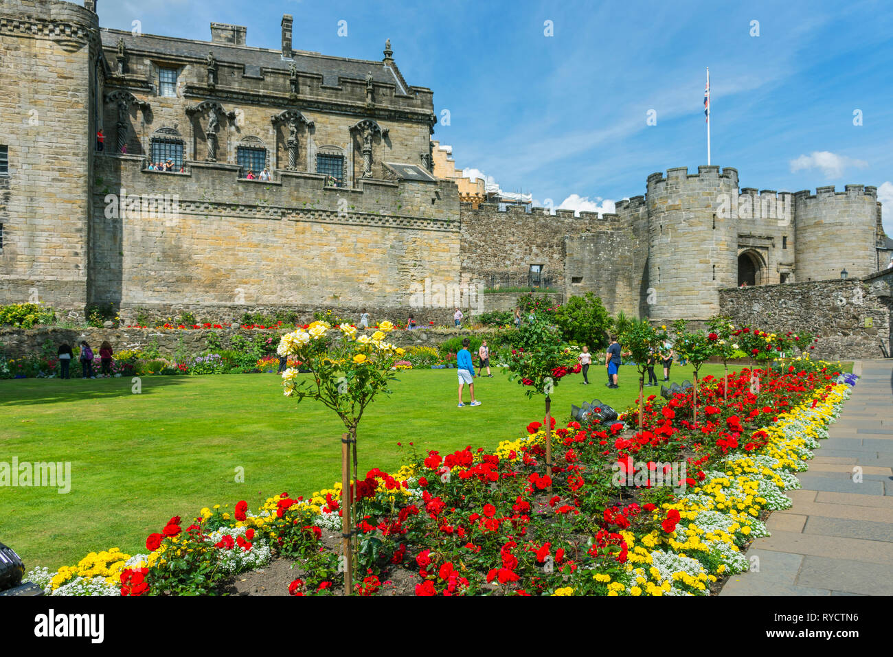 Il palazzo e ingresso Forework oltre il Queen Anne giardino, il Castello di Stirling, Stirlingshire, Scotland, Regno Unito Foto Stock