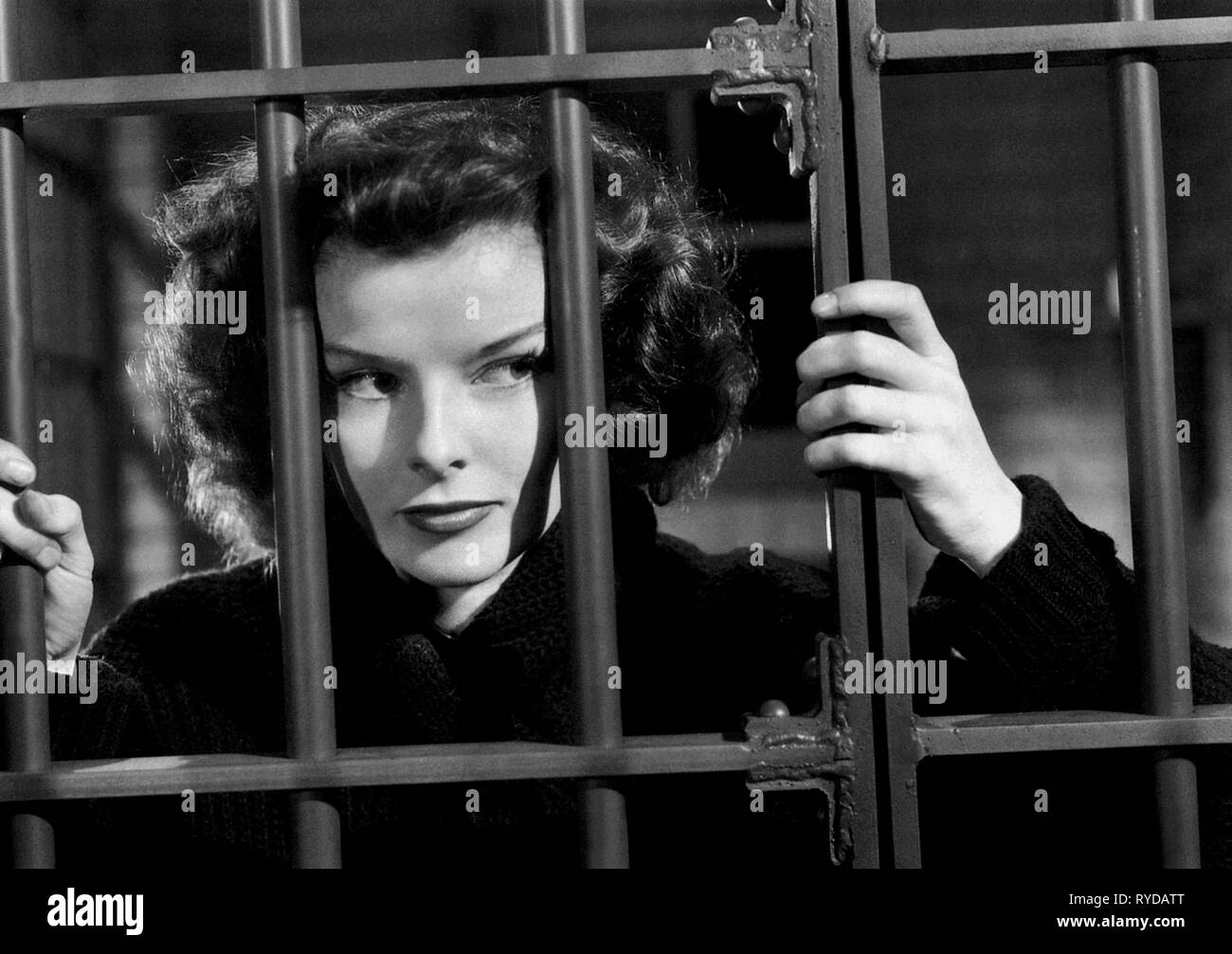 KATHARINE HEPBURN, portando il baby, 1938 Foto Stock