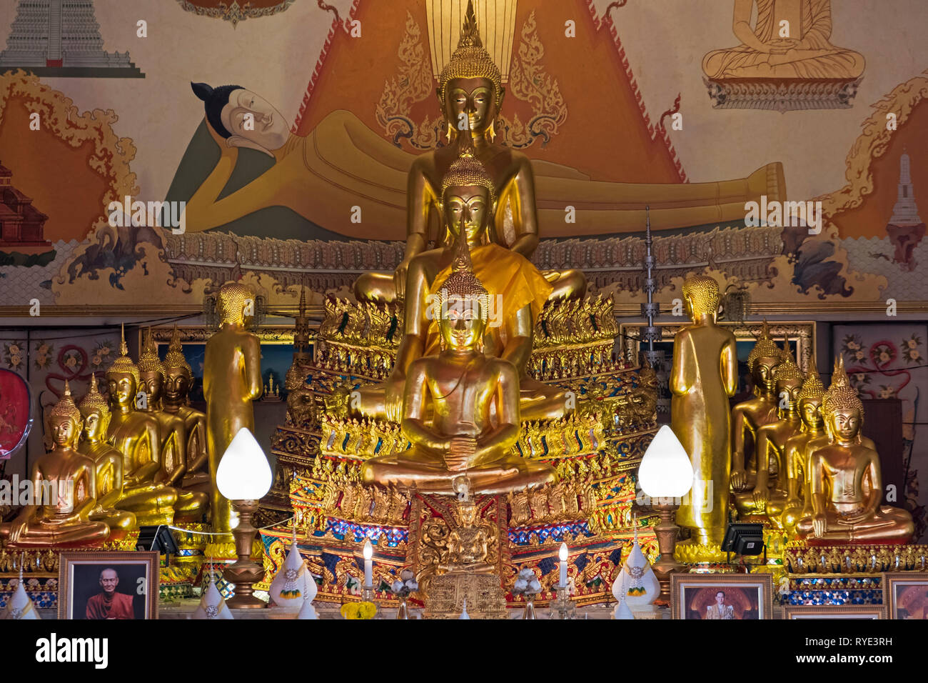 Wat Indraviharn statue di Buddha Bangkok in Thailandia Foto Stock