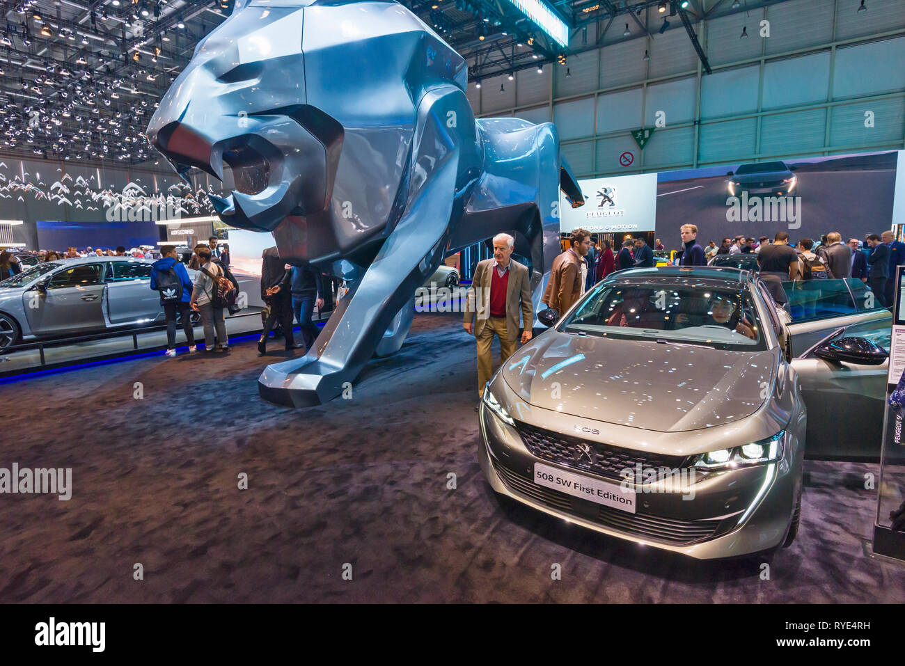 Ginevra / Svizzera - 9 marzo 2019 : Ginevra International Motor Show, Peugeot e di concetto della legenda Foto Stock